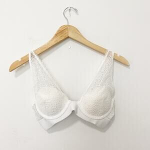 No Boundaries White Lace Bra Size 34B